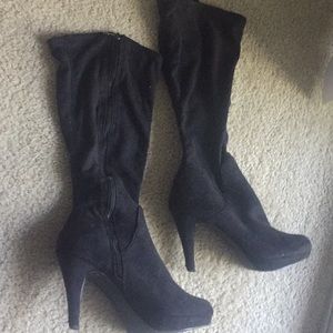 Suede black heel boots